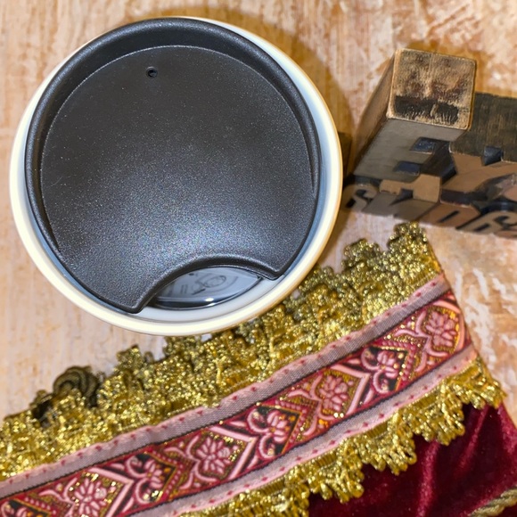 🆕☕️🧜♀️STARBUCKS 12 oz. 2021 “🧜♀️” Logo Ceramic Cup with Swivel Lid - Picture 7 of 8